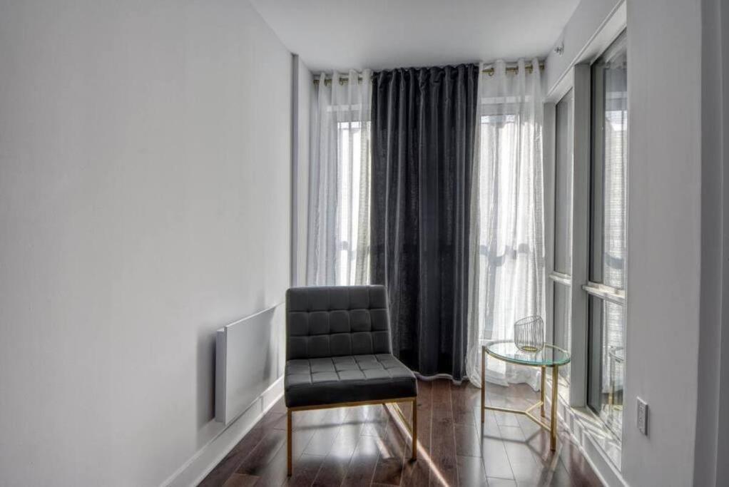 2 Bedroom Condo In The Heart Of The City Montreal Zewnętrze zdjęcie